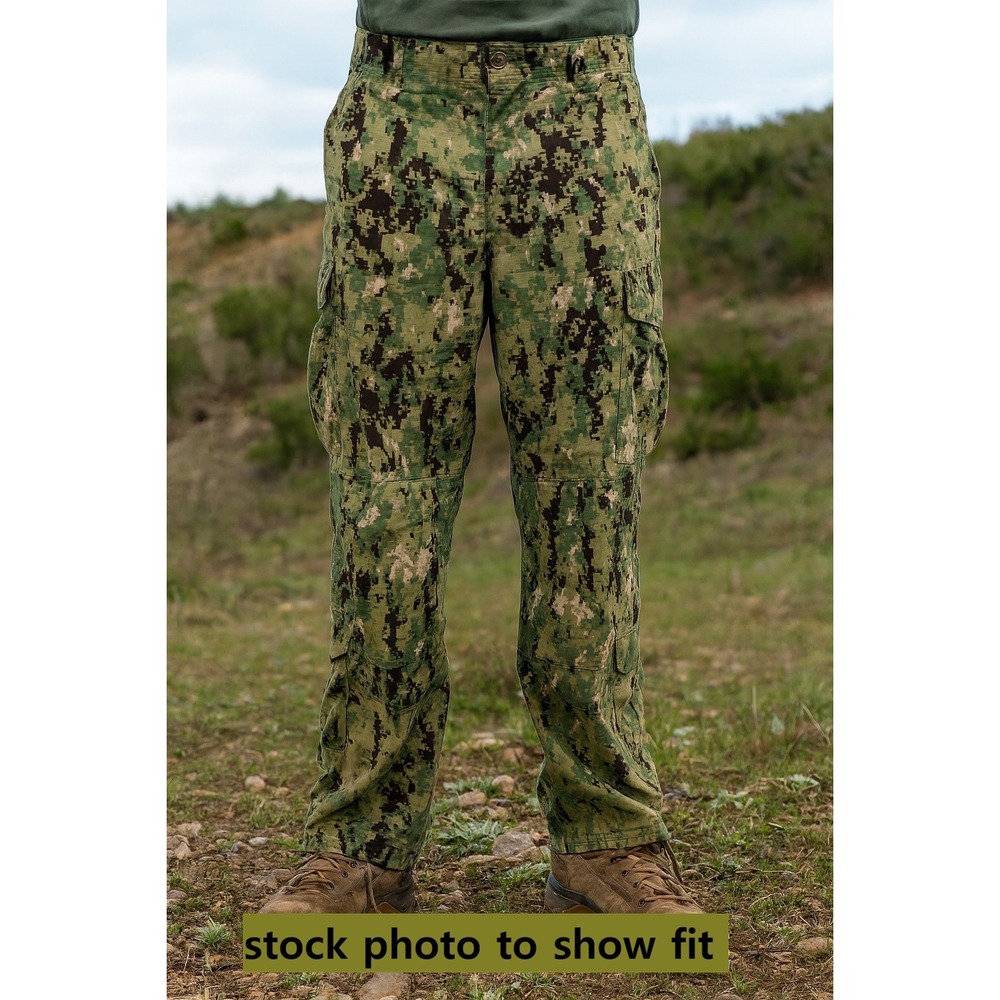 US Navy USN NWU Type III AOR2 Working Uniform Pants Trouser - MED - SHORT